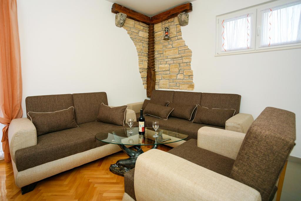Apartments Intrada Ποντστράνα Εξωτερικό φωτογραφία