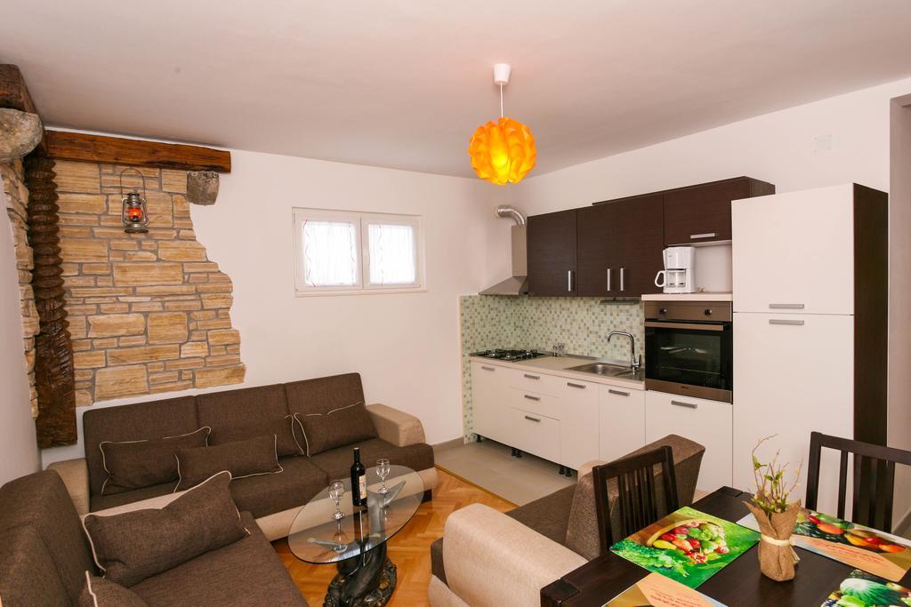 Apartments Intrada Ποντστράνα Εξωτερικό φωτογραφία